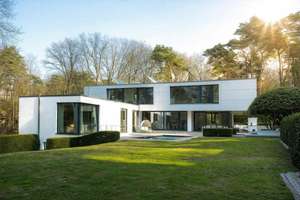 Neuwertige Bauhaus-Architektur in exklusiver Wohnlage – Die vollständige Adresse der Immobilie erhältst du vom Anbieter., 21244 Buchholz in der Nordheide – Vorschaubild 2