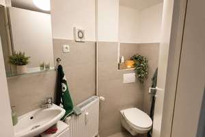 Gepflegte 1-Zimmer-Wohnung in attraktiver Lage von Köln-Deutz – Die vollständige Adresse der Immobilie erhältst du vom Anbieter., 50679 Deutz, Köln – Vorschaubild 3