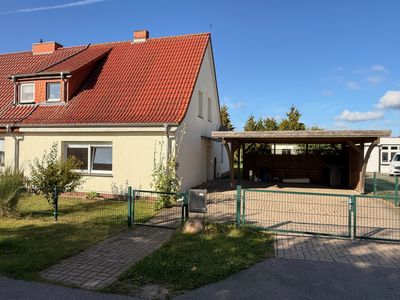 Modernisierte Doppelhaushälfte mit großem Garten – ruhig gelegen & sofort frei