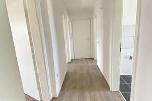 NEU renovierte 3-Raum-Wohnung in Jessin bei Grimmen mit Garten und Garage – Jessiner Dorfstraße 5, 18507 Grimmen – Vorschaubild 2