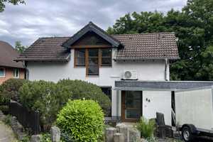 Lichtdurchflutetes Einfamilienhaus mit außergewöhnlicher Raumstruktur und Gartenidylle – Rhein-Sieg-Kreis – Vorschaubild 1