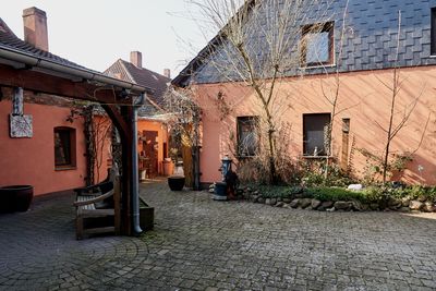 Einfamilienhaus mit Nebengebäuden und Einliegerwohnung – vielseitig nutzbar