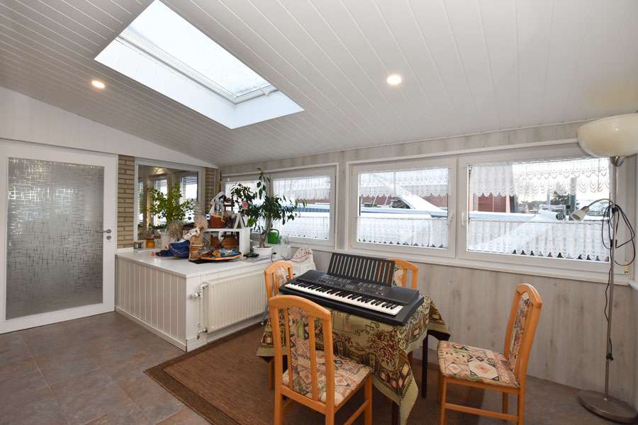 Immobilie in Weyhausen - Großes Einfamilienhaus mit Anbau, Wintergärten und Keller nahe Wolfsburg! - Bild 10