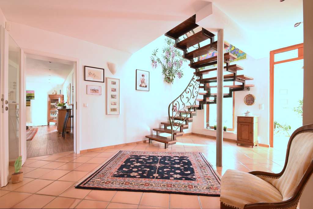 Immobilie in Tiefenbronn - Modernes, freistehendes  Ein- bis Zweifamilienhaus - Unabhängig von fossilen Brennstoffen - Bild 4