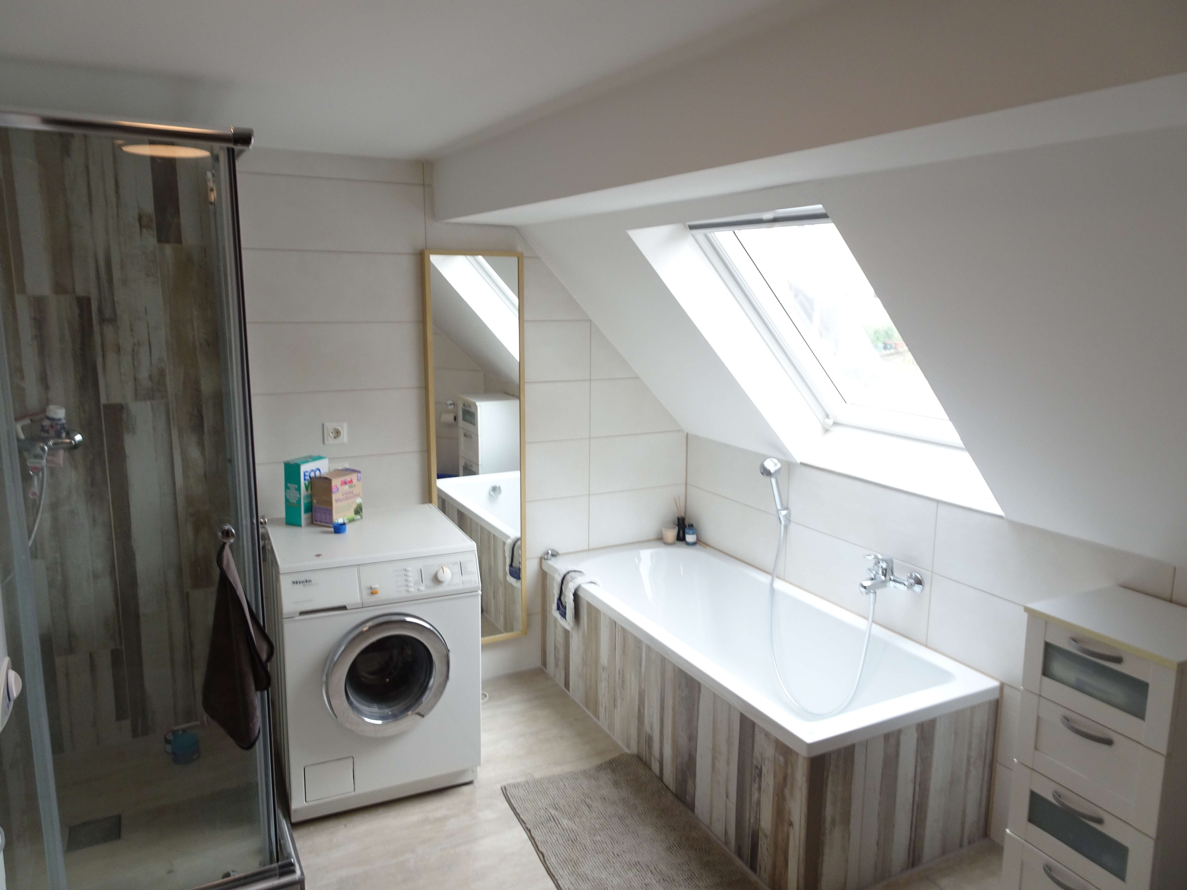 Immobilie in Wilhelmsdorf - Mehrfamilienhaus mit vier Wohnungen und Lager in Wilhelmsdorf bei Emskirchen - Bild 16