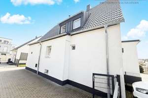 Zweifamilienhaus in begehrter Lage von Fürth-Poppenreuth – Die vollständige Adresse der Immobilie erhältst du vom Anbieter., 90765 Poppenreuth, Espan, Fürth – Vorschaubild 2
