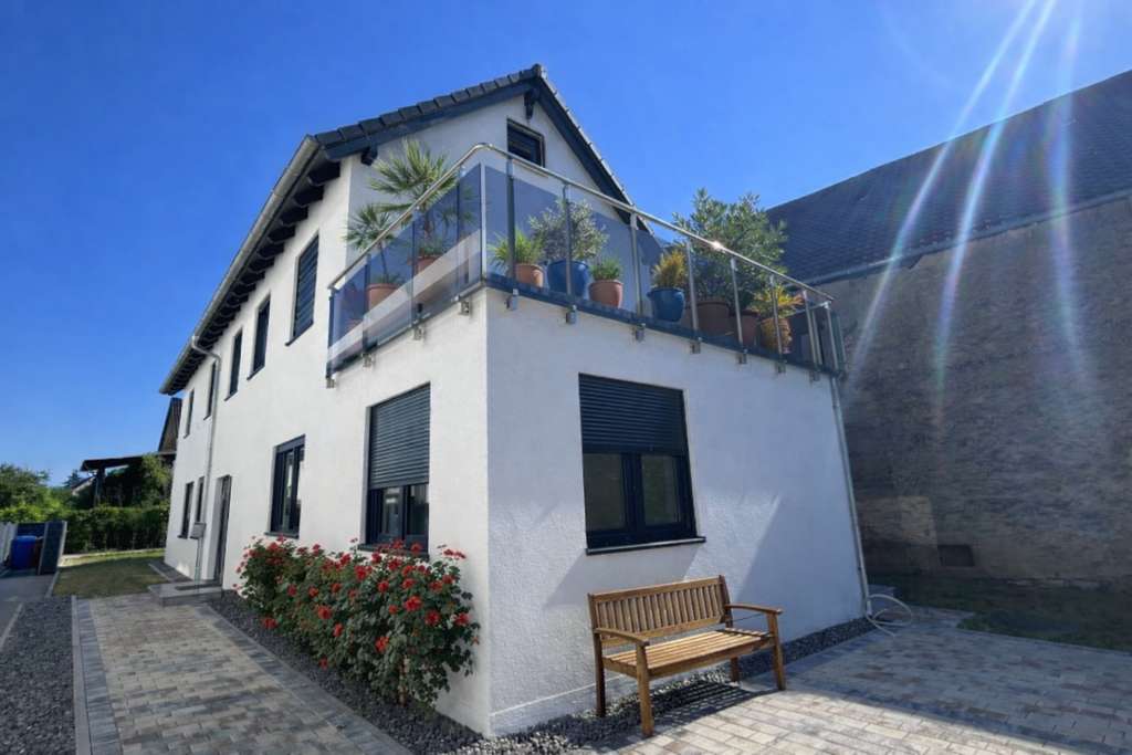 Immobilie in Offenau - Elegantes Einfamilienhaus mit 6 Zimmern in Offenau - Bild 0