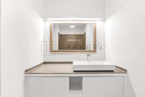 Hochwertige 2-Zimmer-Wohnung im „The White“ mit Spreeblick, Balkon & Tiefgaragenstellplatz – Die vollständige Adresse der Immobilie erhältst du vom Anbieter., 10245 Friedrichshain, Berlin – Vorschaubild 10