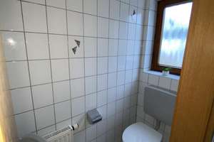 Das Reihenhaus liegt in hervorragender ruhiger Lage im Berkacher Grund in Ehingen. – Primelweg 8, 89584 Ehingen (Donau) – Vorschaubild 14