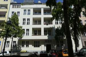 Lichtdurchflutete Altbauwohnung im Seitenflügel aus 1910! – Die vollständige Adresse der Immobilie erhältst du vom Anbieter., 10629 Charlottenburg, Berlin – Vorschaubild 1