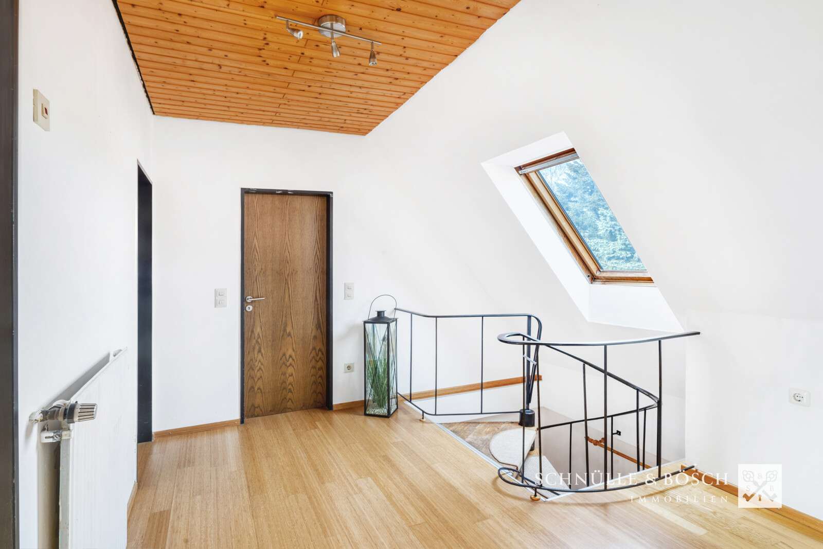 Immobilie in Drochtersen - Zwei Häuser inklusive großer Werkstatt und Garten - Bild 11