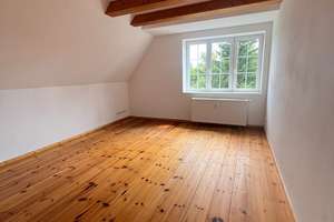 Charakter-Dachgeschoss mit Garten in Potsdam – für Mieter mit Gestaltungswillen – Am Gehölz 12, 14480 Am Stern, Potsdam – Vorschaubild 3