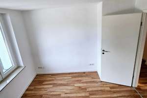 MEGA =》3 ZI OASE, BALKON, EINBAUKÜCHE, FB-HEIZ, TAGESLICHTBAD !! – Zschopauerstr. 179, 9126 Bernsdorf, Chemnitz – Vorschaubild 9