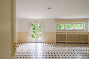 Charming Country-Style Villa in an Exclusive Park Setting - AC garage fitted kitchen yard – Die vollständige Adresse der Immobilie erhältst du vom Anbieter., 65817 Eppstein – Vorschaubild 15