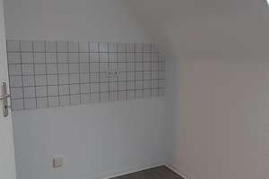 Schöne 3 Zimmer Wohnung in ruhiger Lage sucht neue Mieter! – Heinz-Bongartz-Str. 10, 1239 Lockwitz, Dresden – Vorschaubild 10