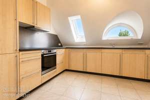 Stilvolle, voll möblierte 3,5-Zimmer-Dachgeschosswohnung mit Balkon – Die vollständige Adresse der Immobilie erhältst du vom Anbieter., 70597 Degerloch (Ortsteil), Stuttgart – Vorschaubild 13