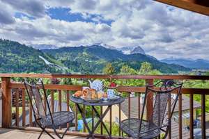 Traumblick trifft Lage, modernes Landhaus mit Blick über GAP – Die vollständige Adresse der Immobilie erhältst du vom Anbieter., 82467 Garmisch-Partenkirchen – Vorschaubild 7