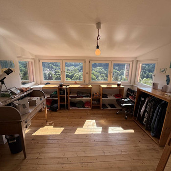 Wohnen im Grünen – charmantes Zuhause mit Blick ins Tal und Waldnähe