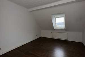 2 Zimmer Dachgeschosswohnung in ruhiger Lage! – Wangeroogestr. 49, 40468 Düsseldorf – Vorschaubild 2