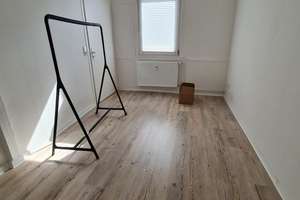 Helle 3-Zimmer-Wohnung direkt in der Göttinger Innenstadt – für WG, Paare & Berufstätige – Johannisstraße 6, 37073 Innenstadt, Göttingen – Vorschaubild 4