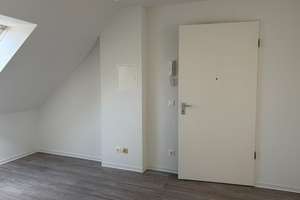 Gemütliche Dachgeschoss-Wohnung im Grünen! Mit Balkon und Wannenbad! Für max. 2 Personen! – Ricarda-Huch-Straße 16, 14480 Kirchsteigfeld, Potsdam – Vorschaubild 10