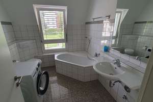Heilbronn Ost: 3-Zimmer-Dachgeschosswohnung mit Terrasse, Aufzug und Stellplatz – Karl-Betz-Straße 3, 74074 Heilbronn, Heilbronn – Vorschaubild 4