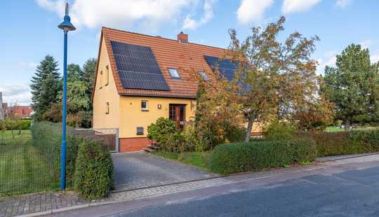 Bild von PROVISIONSFREI! Haus mit Einliegerwohnung, PV & Top-Lage am Ende der Straße