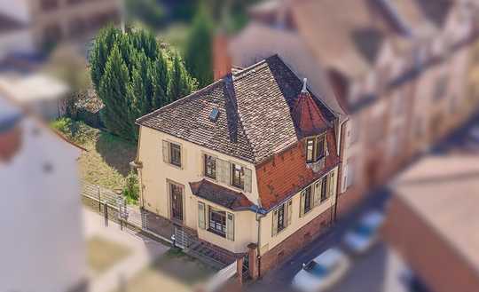 ++ Historisches, lichtdurchflutetes Reihenendhaus mit Garten in ruhiger & zentraler Lage ! ++