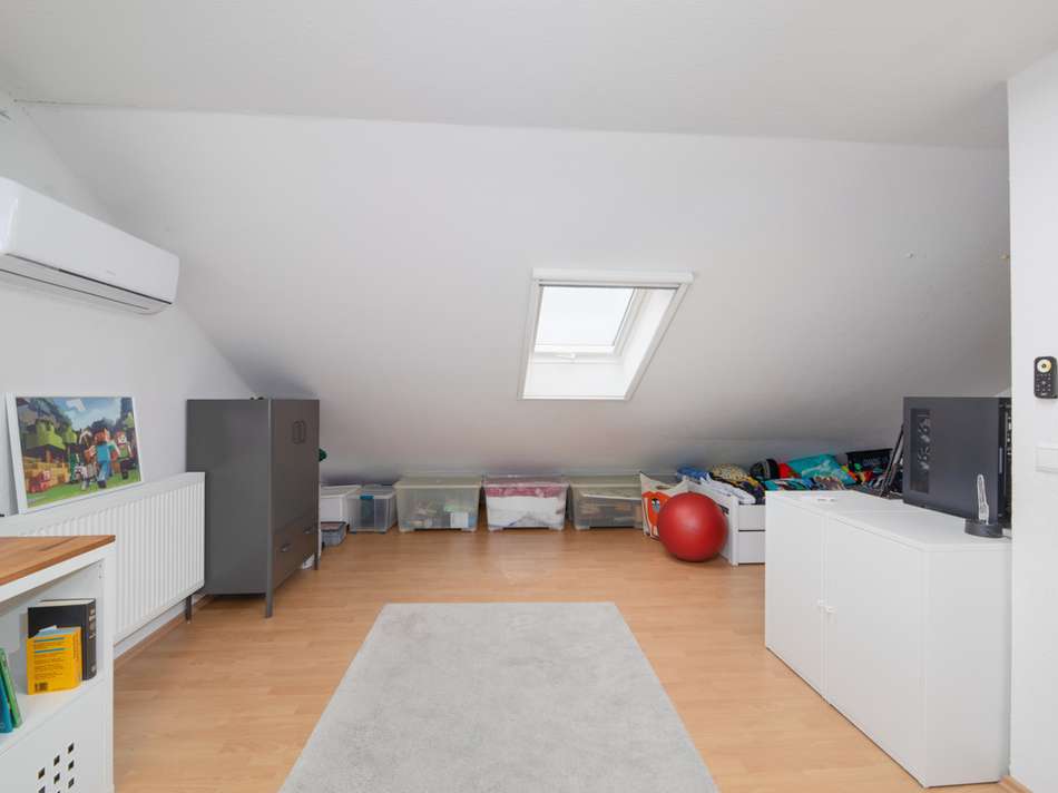 Zimmer DG Hinterhaus