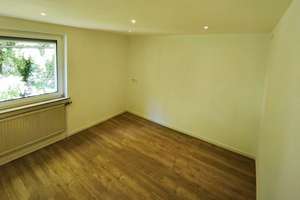 Wunderschöne, frisch renovierte 3-Zimmer-Wohnung mit Balkon & Einbauküche – Burgstraße 51, 70569 Kaltental, Stuttgart – Vorschaubild 4