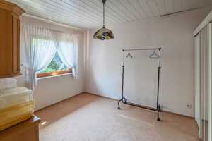 ! Großzügiges Einfamilienhaus mit sonnigem Garten und Vollkeller ! – Segeberg (Kreis) – Vorschaubild 9