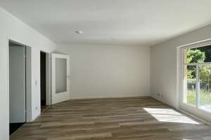 Schöne 3-Raum-Wohnung mit großer Terrasse! – Clara-Viebig-Str. 10, 1159 Löbtau-Süd, Dresden – Vorschaubild 4