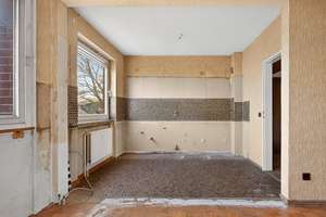 Raum für eigene Ideen: schön geschnittene Wohnung mit 2,5 Zimmern, Balkon und PKW-Stellplatz – Die vollständige Adresse der Immobilie erhältst du vom Anbieter., 25462 Halstenbek – Vorschaubild 6