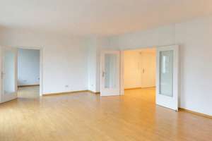 Stilvolle Wohnung mit optimalem Lichteinfall und Blick ins Grüne – Die vollständige Adresse der Immobilie erhältst du vom Anbieter., 40239 Düsseltal, Düsseldorf – Vorschaubild 17