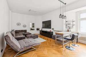 Bezugsfrei, vollmöbliert und smart ausgestattet - stilvolle Altbauwohnung nahe der TU Berlin – Die vollständige Adresse der Immobilie erhältst du vom Anbieter., 10587 Charlottenburg, Berlin – Vorschaubild 2