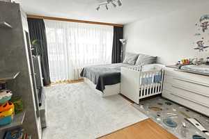 2-Raum-Wohnung mit zwei Balkonen und EBK. Möbelablöse möglich  – Bleichstraße 37, 75173 Pforzheim – Vorschaubild 1