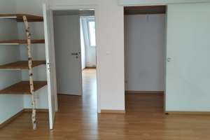 Von Privat: Leipzig-Plagwitz – DG-Wohnung mit 2 Balkonen und TG-Stellplatz. Besichtigung nur 27.9. – 4229 Plagwitz, Leipzig – Vorschaubild 2