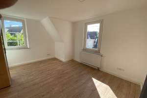 2,5 Zimmer in Pfersee frisch renoviert