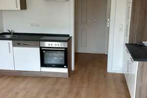 schöne Dachgeschoss Altbauwohnung 