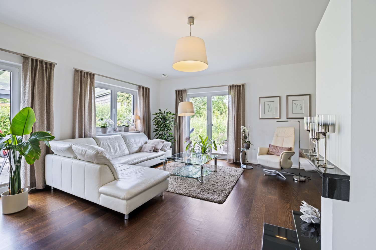 Immobilie in Elmenhorst/Lichtenhagen - 2 km vom Strand entfernt - Moderner, energieeffizienter Wohntraum mit herrlichem Grundstück in gehob - Bild 10