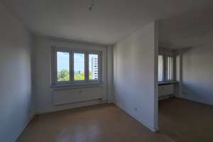 Wohnen mit WBS 160 bis WBS 220 - Für Menschen ab 50 Jahren – Senftenberger Ring 12, 13439 Märkisches Viertel, Berlin – Vorschaubild 2