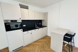 Modernes großes voll möbliertes Süd-Balkon Apartment mit Abstellkammer und Waschmaschinenanschluss!! – Glienicker Weg 136, 12489 Adlershof, Berlin – Vorschaubild 8