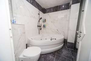 Property thumbnail 9