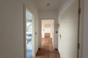 Schicke Dachgeschosswohnung für junge Leute ** Parkett ** Lift ** zentrumsnah – Delitzscher Straße 36, 4129 Eutritzsch, Leipzig – Vorschaubild 9