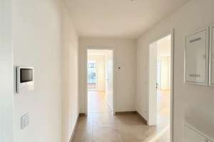 Wohnkomfort + Qualität ! - Hochwertig ausgestattete 3-Zimmer-Erdgeschosswohnung mit sonnigem Garten – Reigersbachstraße 22c, 80995 Lerchenau-West, München – Vorschaubild 17