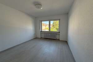 Smarter Wohnen! Renovierte, gut geschnittene 3-Zi.-Wohnung mit Süd-West-Balkon! Gladbach! – Karmannsstr. 26, 41061 Gladbach, Mönchengladbach – Vorschaubild 4