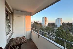 Tolle Fernsicht! Neuselsbrunn!  Renovierte 3-Zimmer-ETW mit Südloggia + Stellplatz! – Nürnberg – Vorschaubild 2