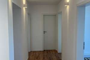 4er WG - Erstbezug nach Renovierung - 550€ bis 700€ Kaltmiete pro Zimmer – Holsteinerstraße 6, 81377 Am Waldfriedhof, München – Vorschaubild 1