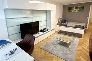 Sonnige 1 Zimmer Apartment im EG in Bogenhausen – Normannenplatz 2, 81925 Herzogpark, München – Vorschaubild 1
