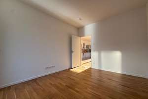 Lichtdurchflutete 3-Zimmerwohnung an der Spree mit Balkon und Einbauküche – Hedwig-Porschütz-Str. 8, 10557 Moabit, Berlin – Vorschaubild 6